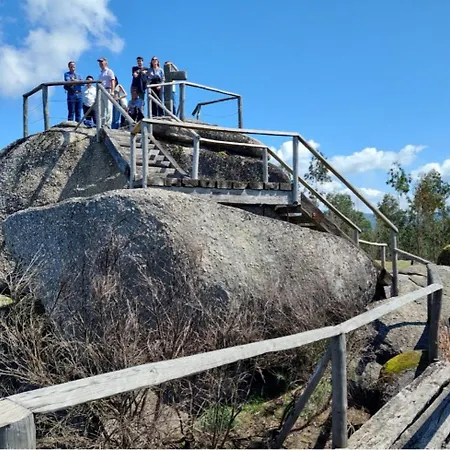 Canastro Do Loureiro *