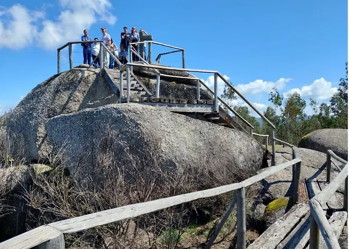 Canastro Do Loureiro *