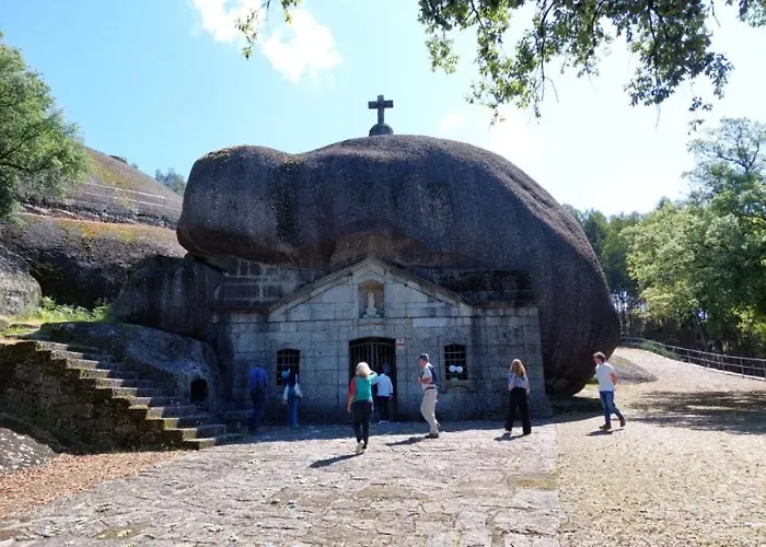 Canastro Do Loureiro Daire